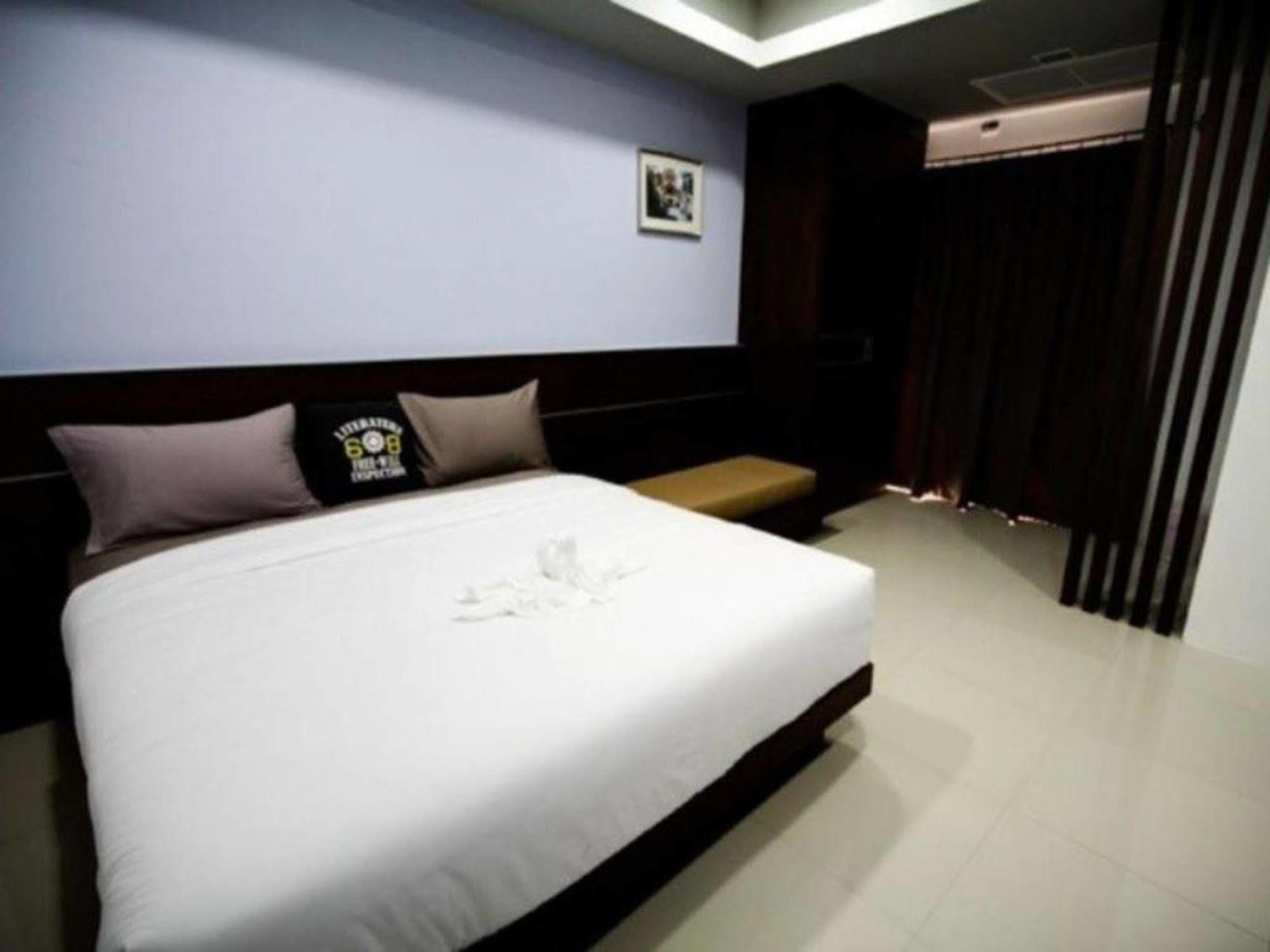 Albergue S5 Residencia y Cafe Chalong Exterior foto